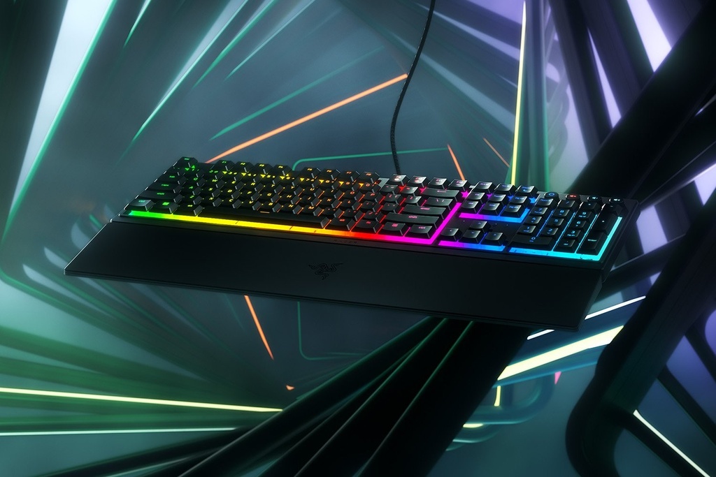 Razer - Keyboard - Wired - Ornata V3 Low Profil
