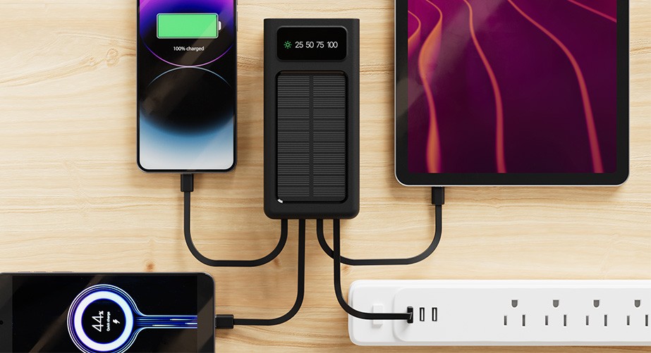 Xtech XPB-300 - Solar Power Bank - 24 pin USB-C / 4 pin USB Type A / 5 pin Micro-USB Type A