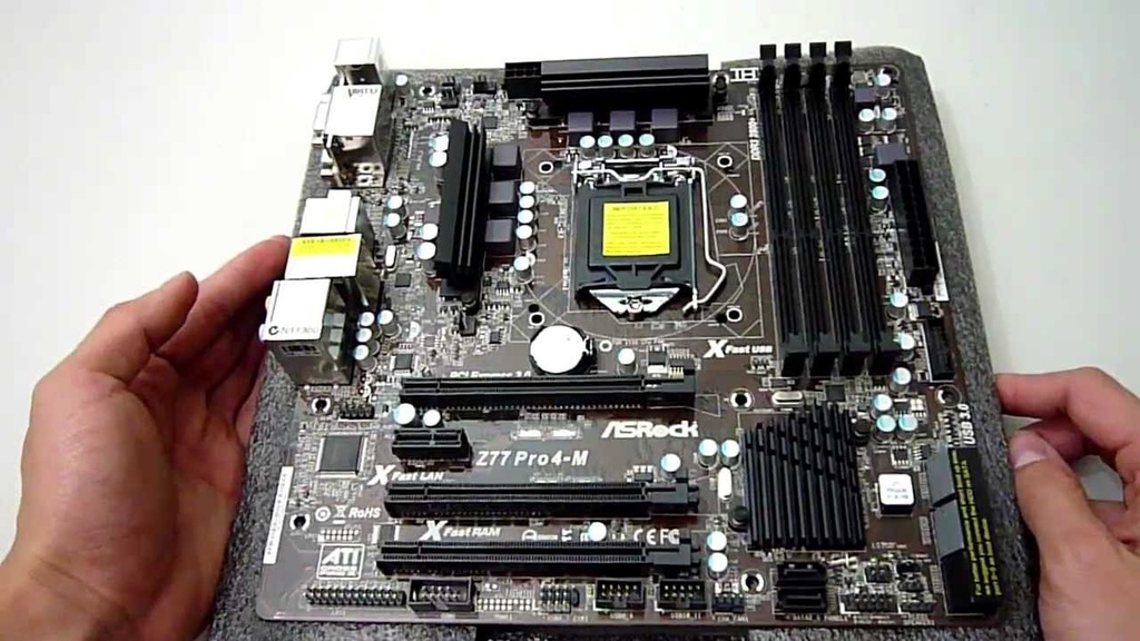 MBO ASRock Z77 PRO4-M LGA1155 DDR3 Micro ATX 